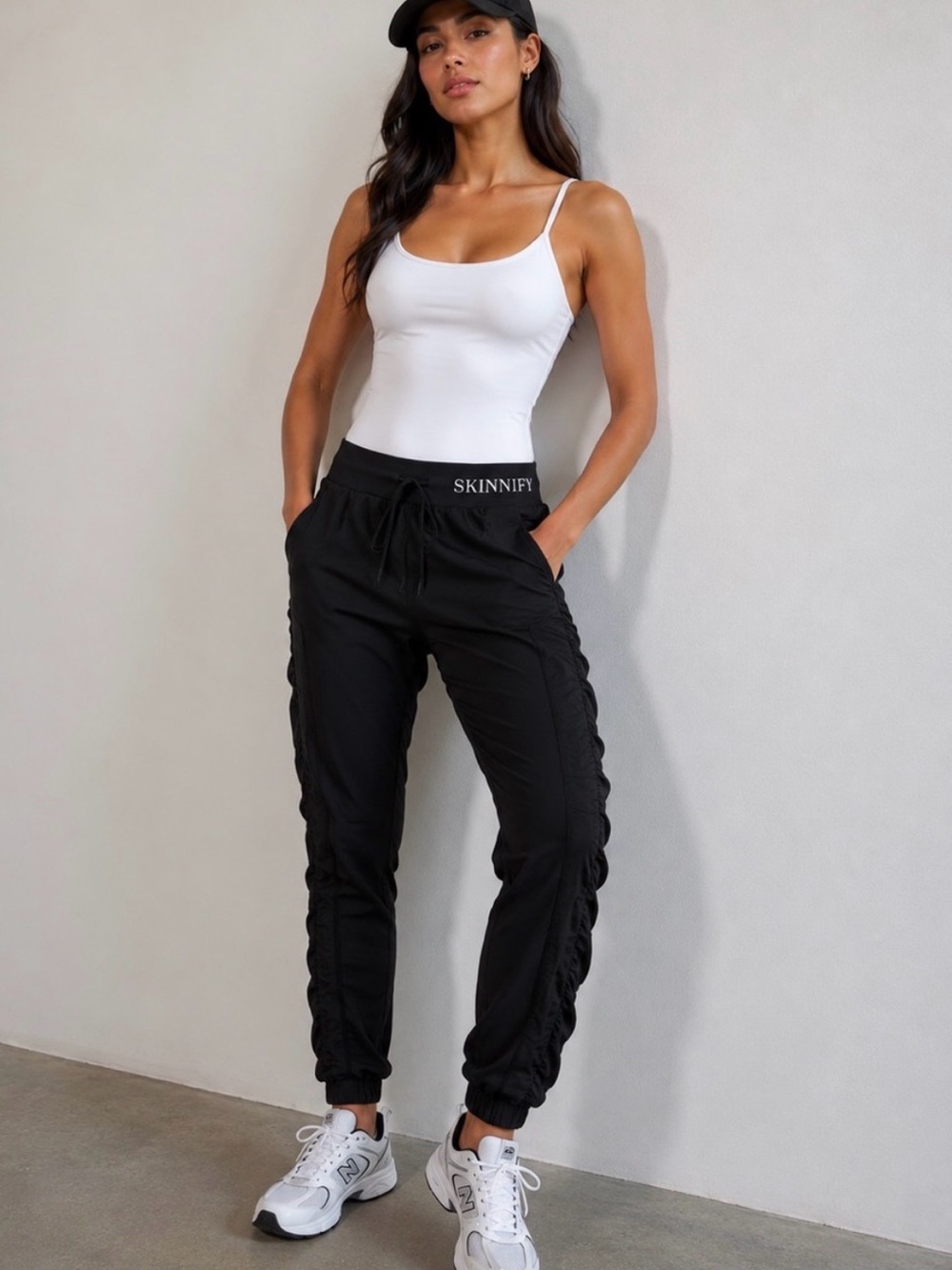 Skinnify Black Resistance Band Joggers Built-In 6 Bands Activewear Size XXL